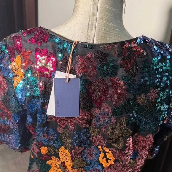 Skies Are Blue Multicolor Sequin Blouse - Picture 4 of 5